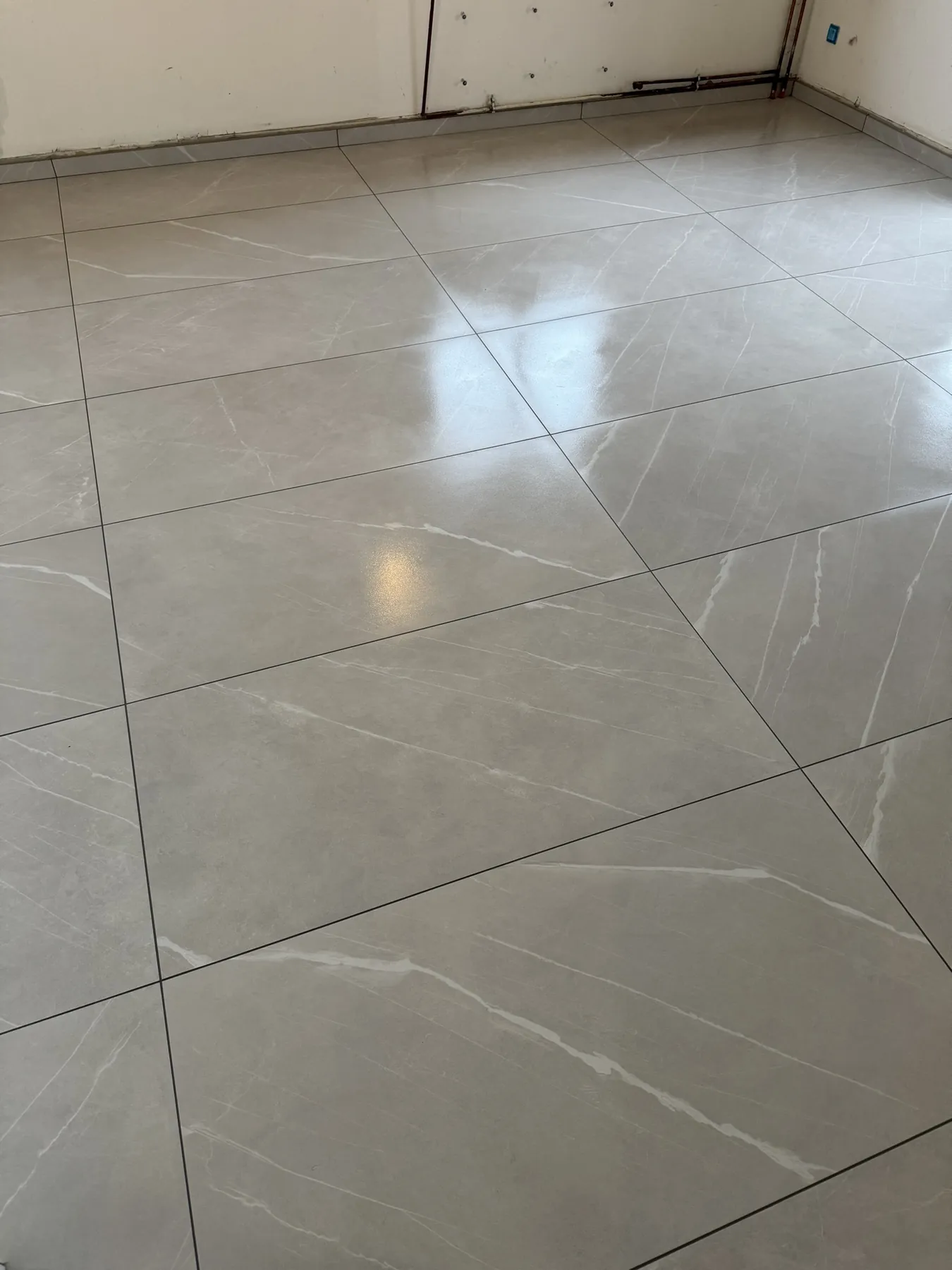 Sol en 60 x 120 effet marbre gris